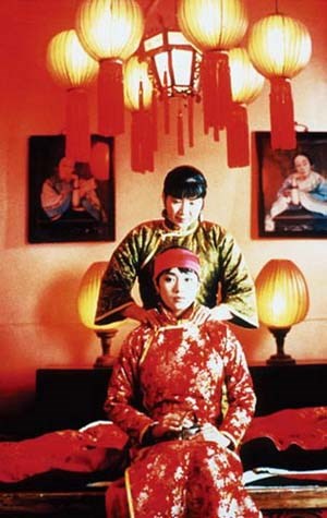 大红灯笼高高挂